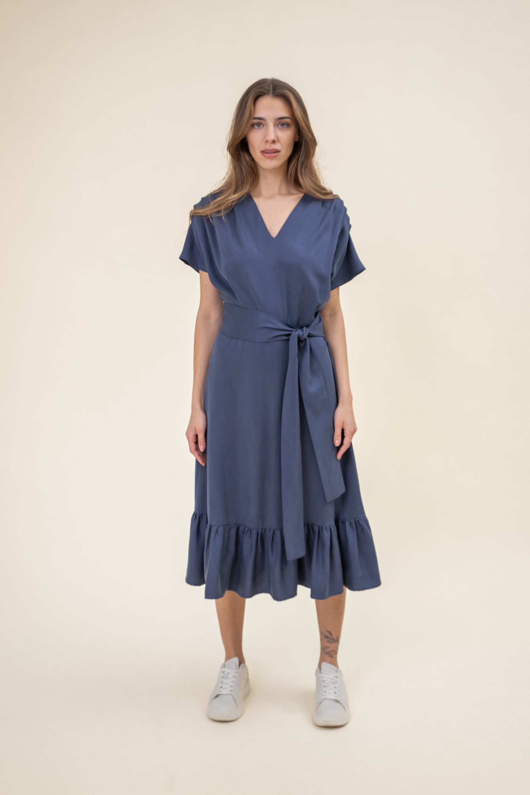 Ruffled Midi Drape Dress In Jeans Blue front view