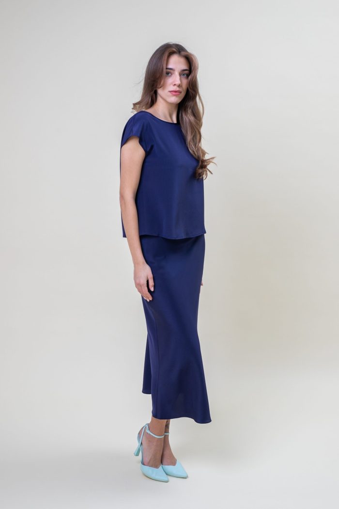 Silk Satin Midi Skir In Violette Blue side view Silk Satin Midi Skir In Violette Blue side view