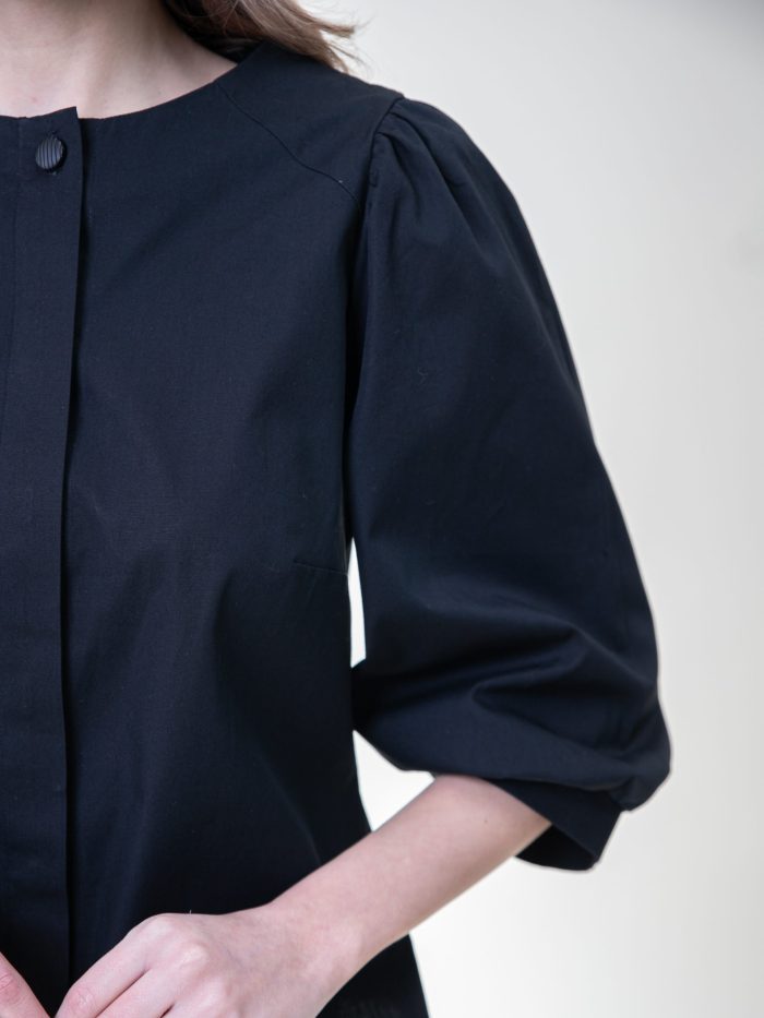 Cotton Poplin Puff Sleev Blouse In Black sleeve view Cotton Poplin Puff Sleev Blouse In Black sleeve view